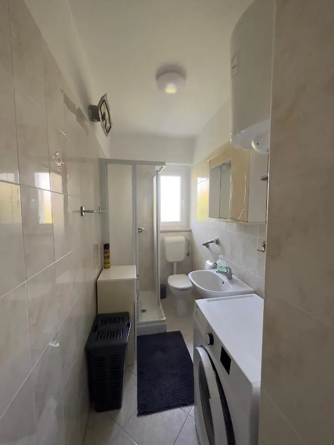 Apartment Triki Πούλα