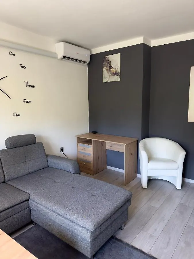 Apartment Triki Πούλα 0*,  Κροατία