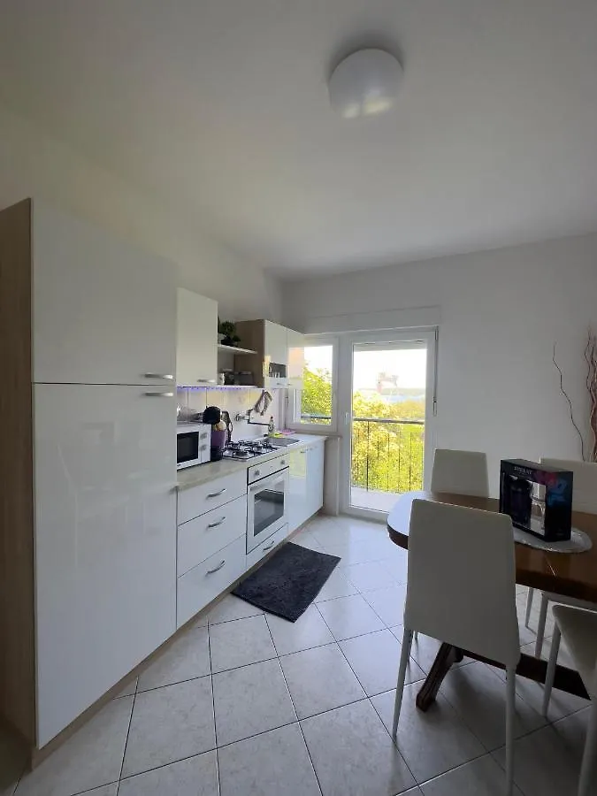 Apartment Triki Пула